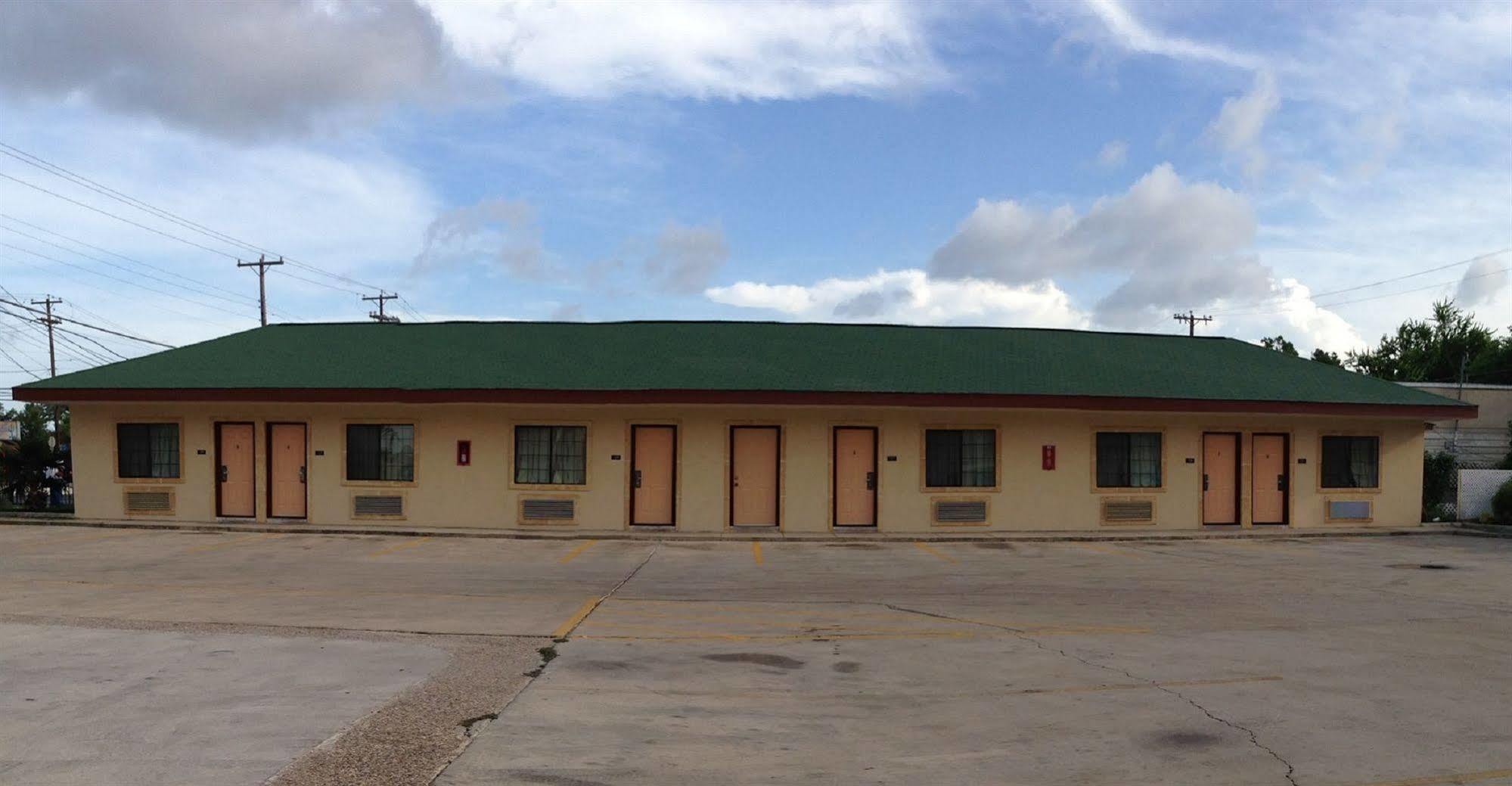 Pinn Road Inn And Suites Lackland Afb And Seaworld San Antonio Exteriér fotografie
